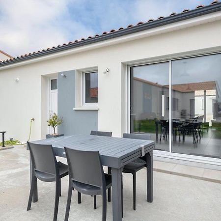Maison Moderne Pour 7 Personnes A サン・ミシェル・シェフ・シェフ エクステリア 写真